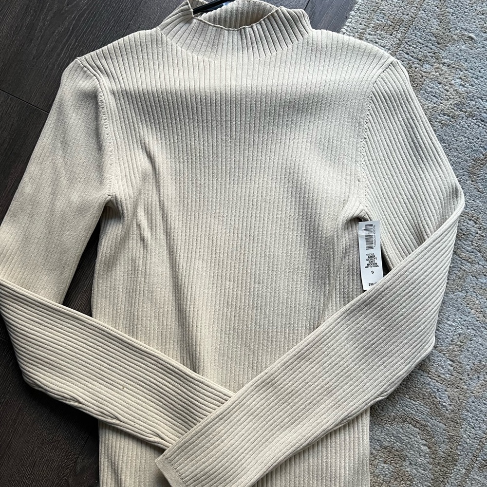 Artizia turtleneck brand new w/ tags